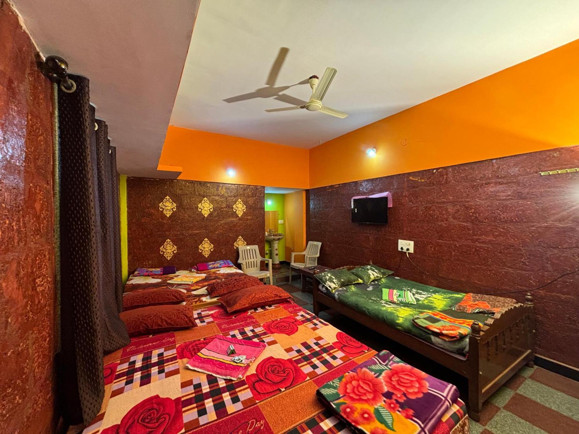 Dandeli Nakadi Home Stay Екстер'єр фото